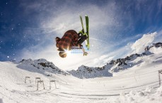 【PG游戏】快问快答环节引爆争议，卡尔教练言论掀起体坛波澜