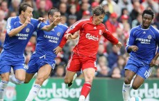 PG电子_加兰抢断过程中意外扭伤脚踝 已退场接受进一步评估